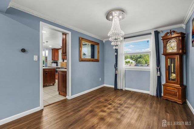 907 Mer-edinburg Road, Hamilton, NJ 08690