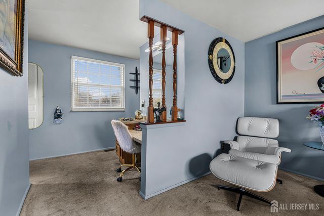 907 Mer-edinburg Road, Hamilton, NJ 08690