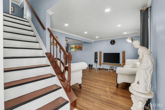 907 Mer-edinburg Road, Hamilton, NJ 08690