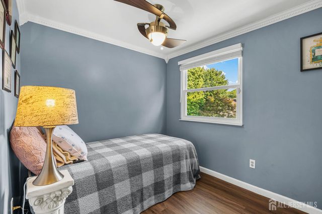 907 Mer-edinburg Road, Hamilton, NJ 08690