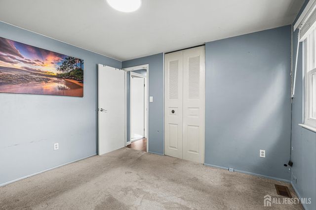907 Mer-edinburg Road, Hamilton, NJ 08690