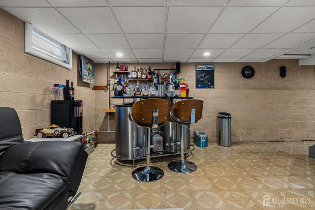 907 Mer-edinburg Road, Hamilton, NJ 08690