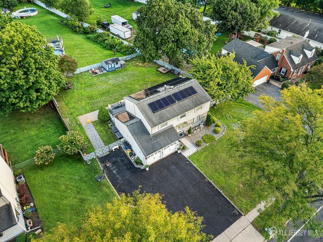 907 Mer-edinburg Road, Hamilton, NJ 08690