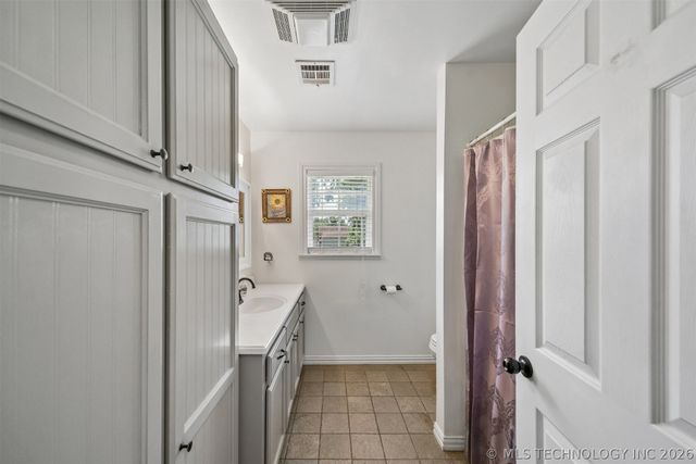 521 S Normal Avenue, Claremore, OK 74017