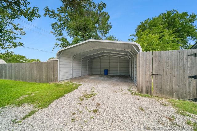 521 S Normal Avenue, Claremore, OK 74017