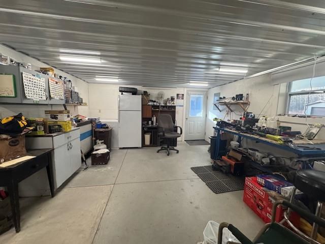 2520 S Blodgett, Lake City, MI 49651