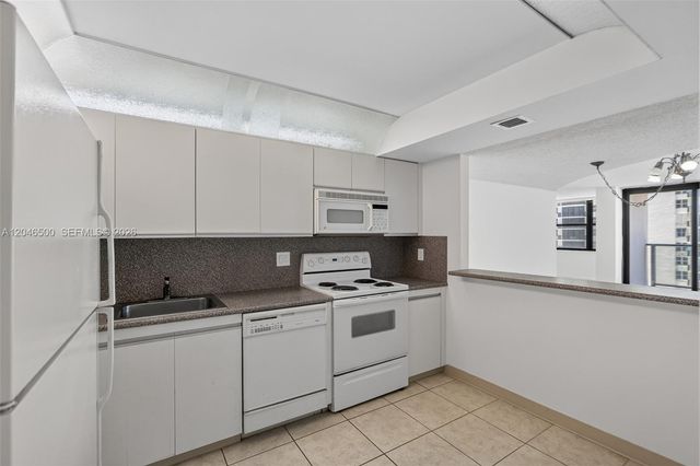 2301 S Ocean Dr 1004, Hollywood, FL 33019