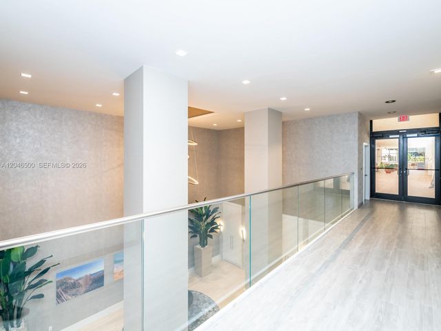 2301 S Ocean Dr 1004, Hollywood, FL 33019