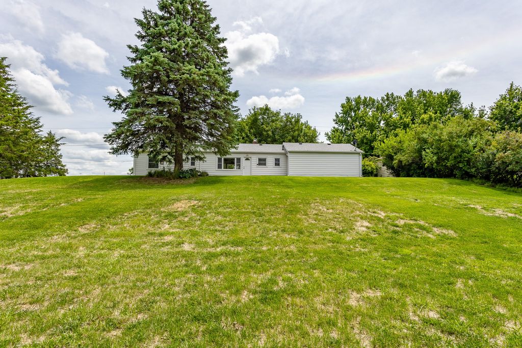 2131 Watrous Avenue, Des Moines, IA 50321