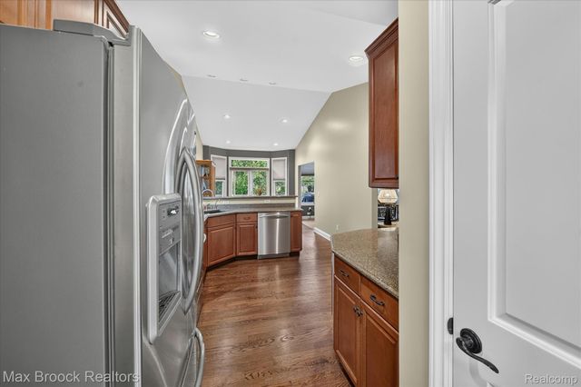 13141 Harbor Landings Drive 76, Fenton Charter Township, MI 48430