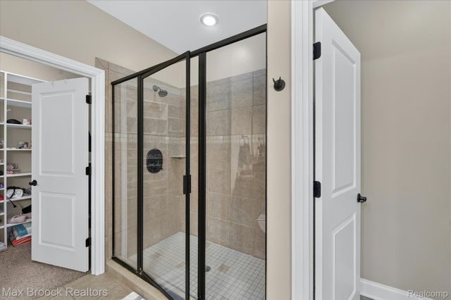 13141 Harbor Landings Drive 76, Fenton Charter Township, MI 48430