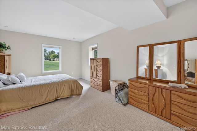 13141 Harbor Landings Drive 76, Fenton Charter Township, MI 48430