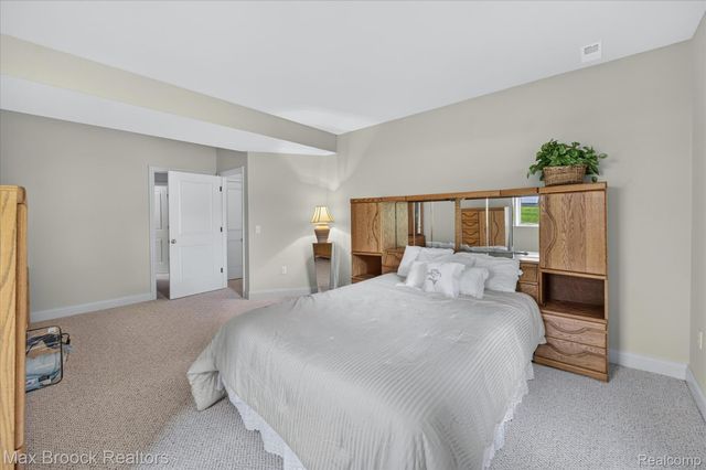 13141 Harbor Landings Drive 76, Fenton Charter Township, MI 48430