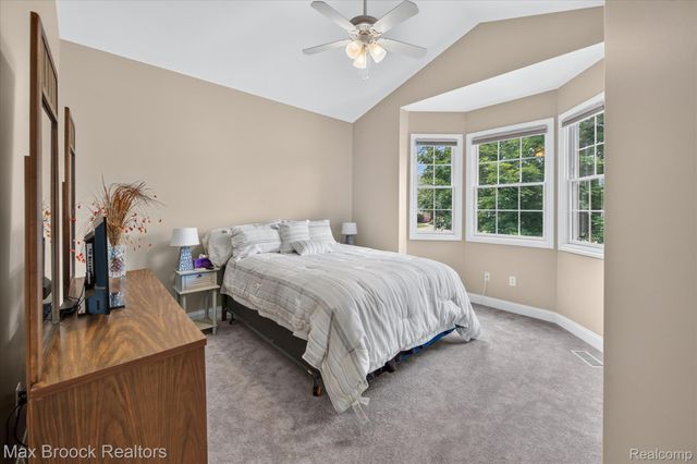 13141 Harbor Landings Drive 76, Fenton Charter Township, MI 48430