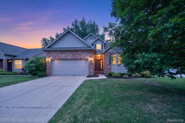 13141 Harbor Landings Drive 76, Fenton Charter Township, MI 48430