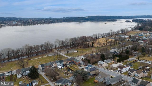 334 S FRONT ST, Wrightsville, PA 17368