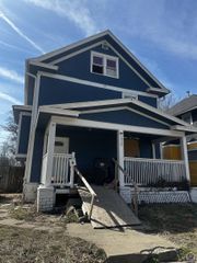 1315 SW 11th ST, Topeka, KS 66604