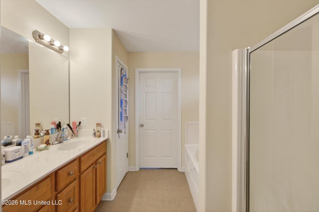 2212 Paula Circle, Ocean Springs, MS 39564