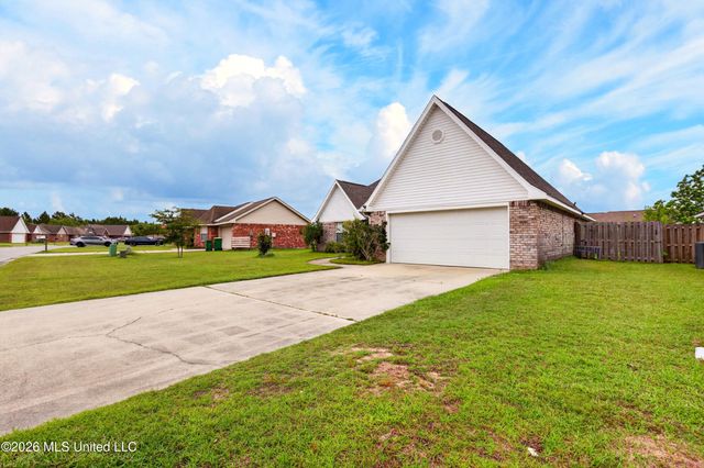 2212 Paula Circle, Ocean Springs, MS 39564