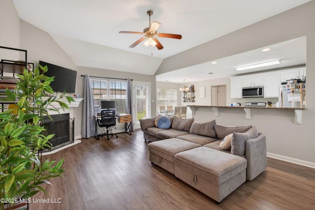 2212 Paula Circle, Ocean Springs, MS 39564