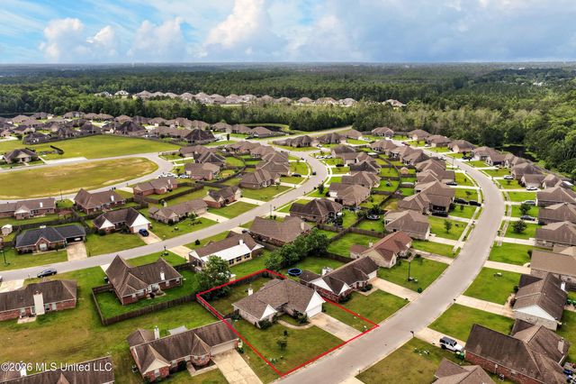 2212 Paula Circle, Ocean Springs, MS 39564