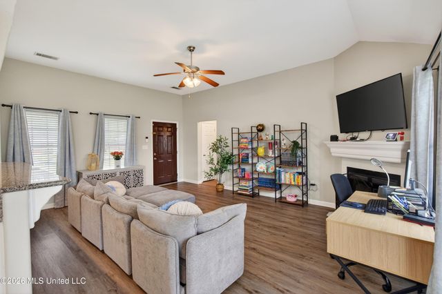 2212 Paula Circle, Ocean Springs, MS 39564