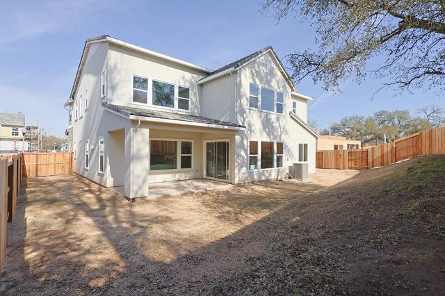 5638 Lakepointe Dr, Rocklin, CA 95677