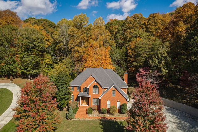 1434 N Plantation Dr, Cookeville, TN 38506