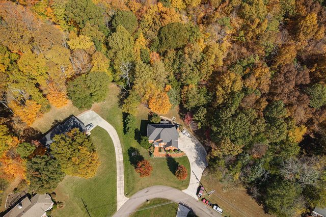 1434 N Plantation Dr, Cookeville, TN 38506