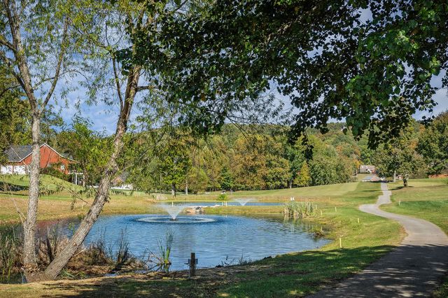 1434 N Plantation Dr, Cookeville, TN 38506