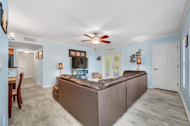 708 LYNDHURST 104, Dunedin, FL 34698