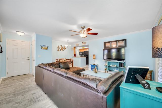 708 LYNDHURST 104, Dunedin, FL 34698