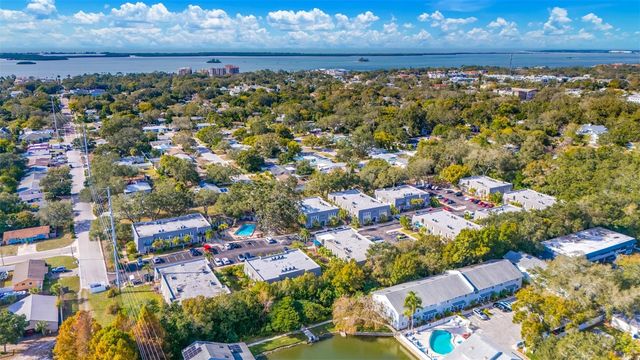 708 LYNDHURST 104, Dunedin, FL 34698