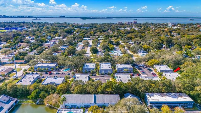 708 LYNDHURST 104, Dunedin, FL 34698