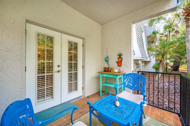 708 LYNDHURST 104, Dunedin, FL 34698