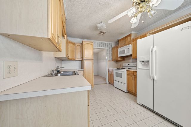 502 S 8th Street, Valley Mills, TX 76689