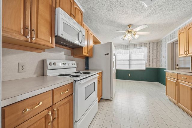 502 S 8th Street, Valley Mills, TX 76689