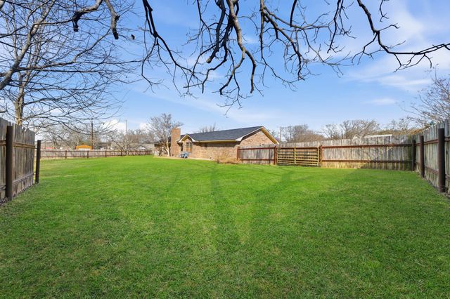 502 S 8th Street, Valley Mills, TX 76689