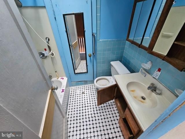 5931 KEMBLE AVE, Philadelphia, PA 19138