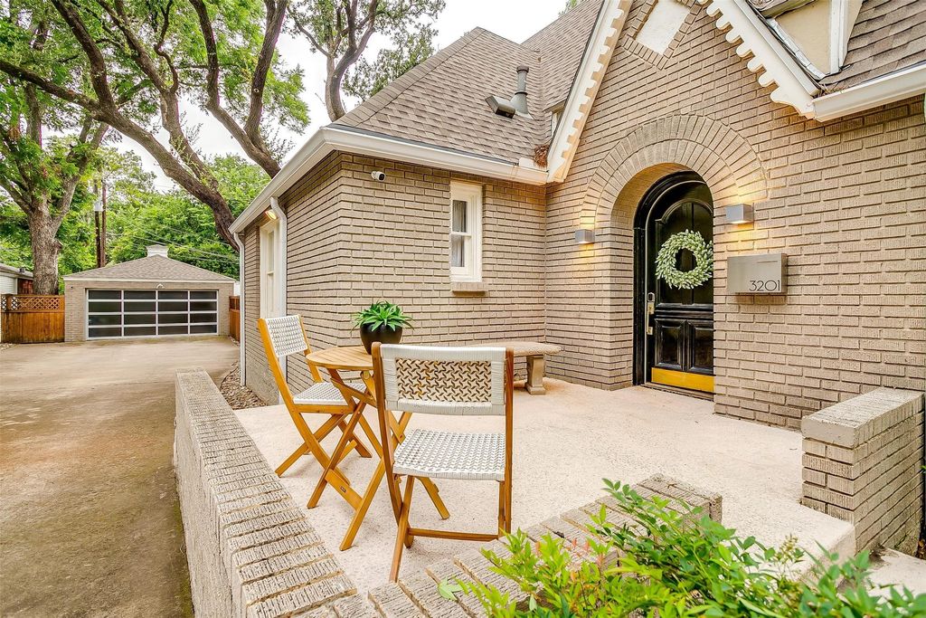 3201 Lamesa Place, Fort Worth, TX 76109