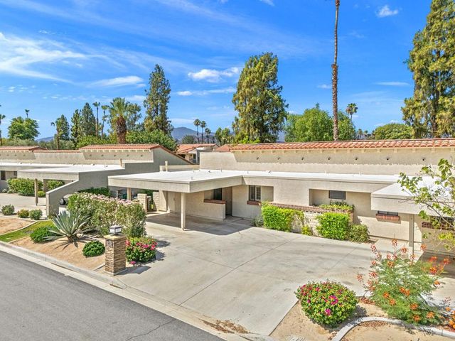 40733 La Costa Circle E, Palm Desert, CA 92211