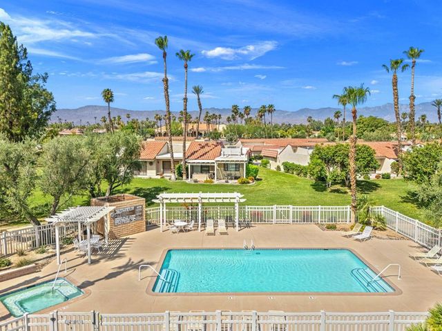40733 La Costa Circle E, Palm Desert, CA 92211