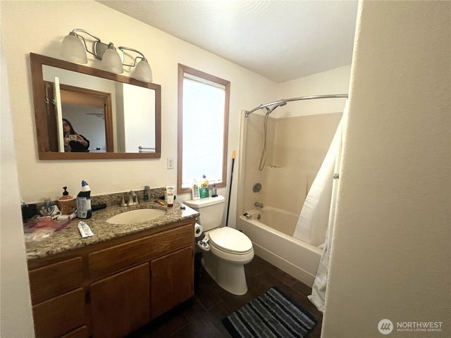 110 Grande Vista Drive, Winlock, WA 98596