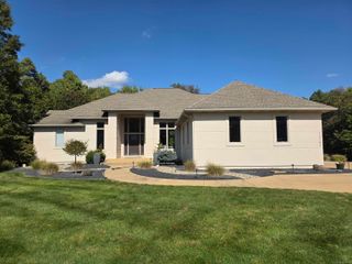 10292 Skyview Drive, Kalamazoo, MI 49009