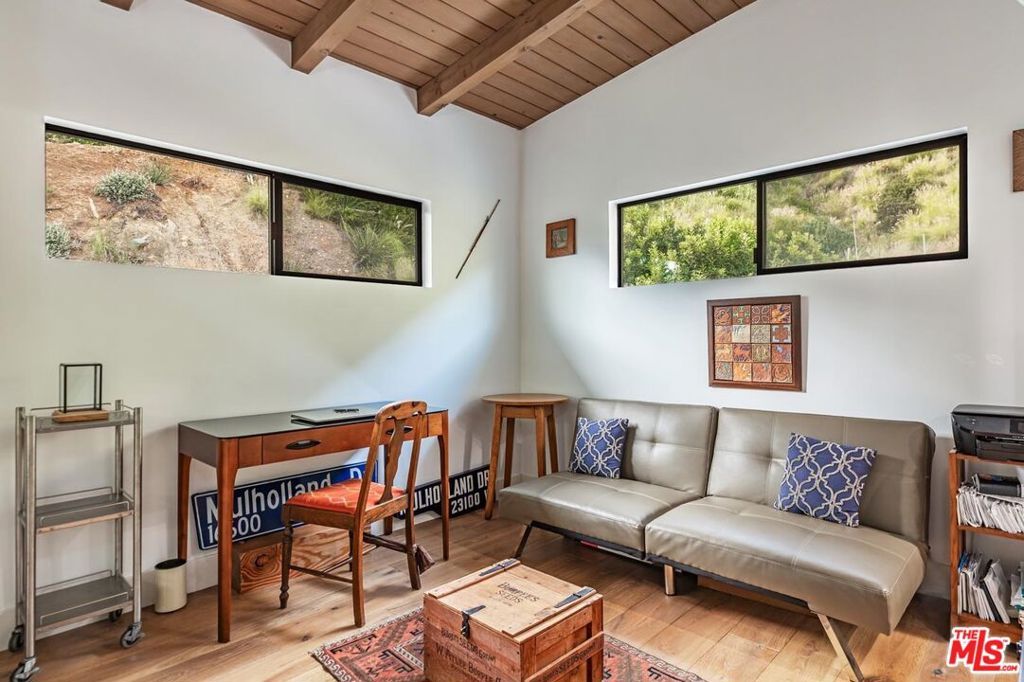 Image 13 of property listing at 31373 Pacific Coast Highway, Malibu, CA 90265