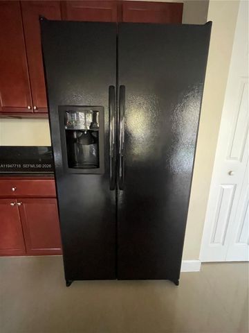 10417 SW 231st Ter, Miami, FL 33190