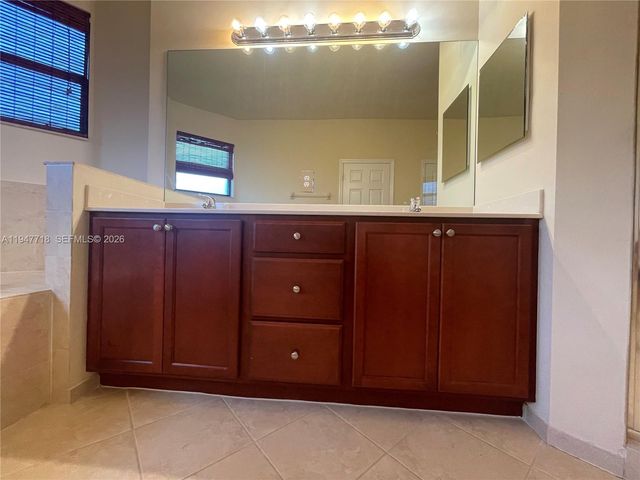 10417 SW 231st Ter, Miami, FL 33190