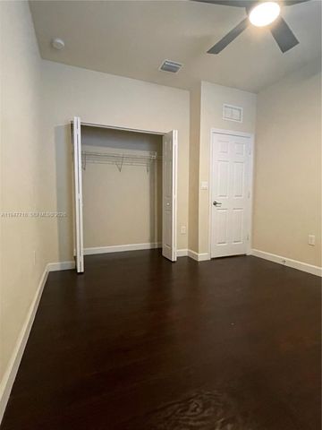 10417 SW 231st Ter, Miami, FL 33190