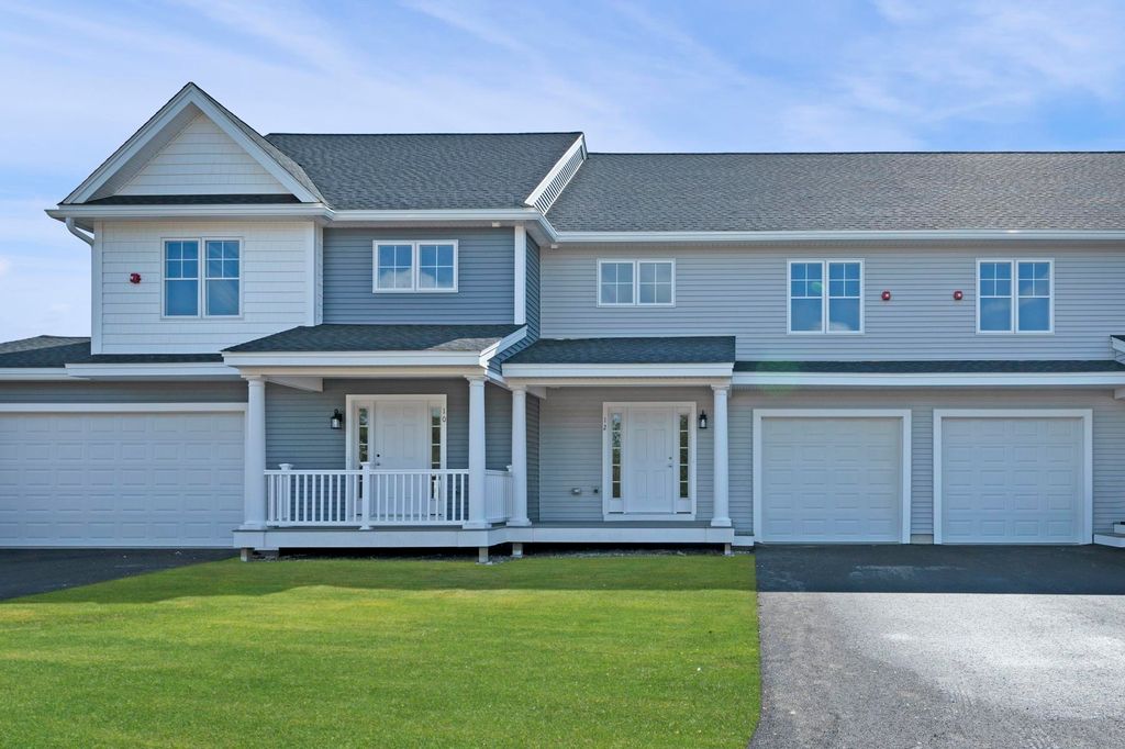 73 Crestview Way, Raymond, NH 03077