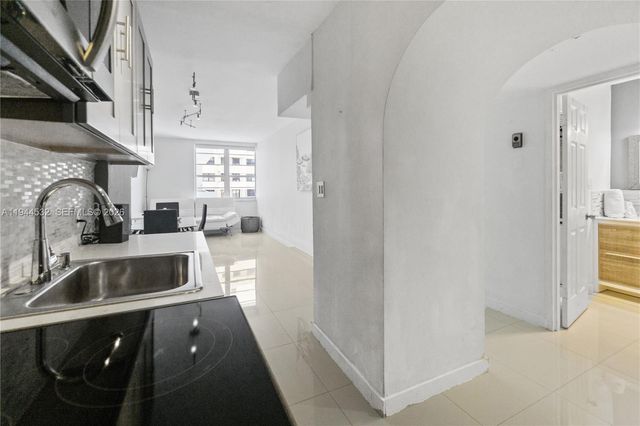 100 Lincoln Rd 501, Miami Beach, FL 33139